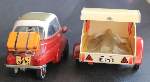 Revell BMW Isetta Caravanteam 1959 DieCast Model (9190)